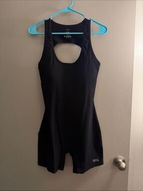 Activebyteal Women’s Bodysuit in “Ribbed Black”